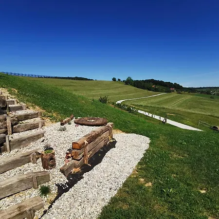 Kamp alanı Unique Experience - Domacija Sraj